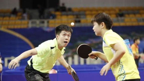 喜爱足球的 喜爱足球的