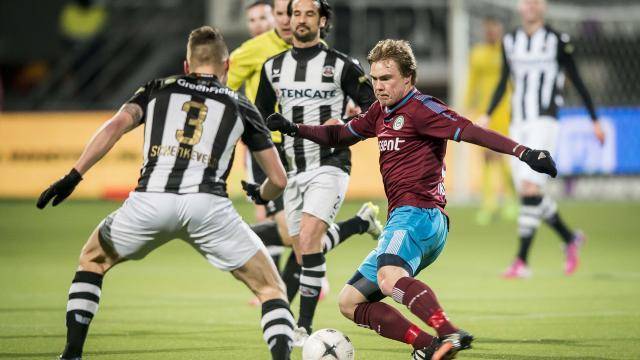 队将目光投 队将目光投