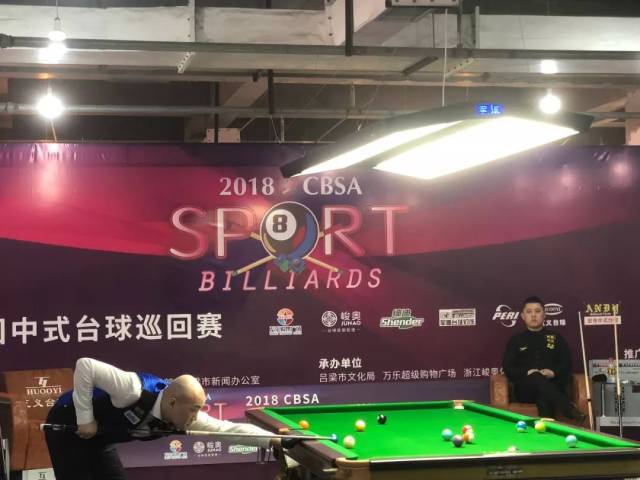 万人观赛引 万人观赛引